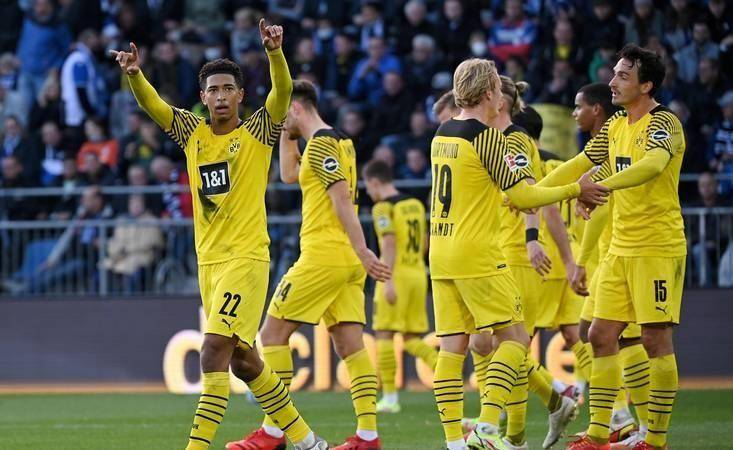 斯图加特主场不敌里昂队 斯图加特主场不敌里昂队