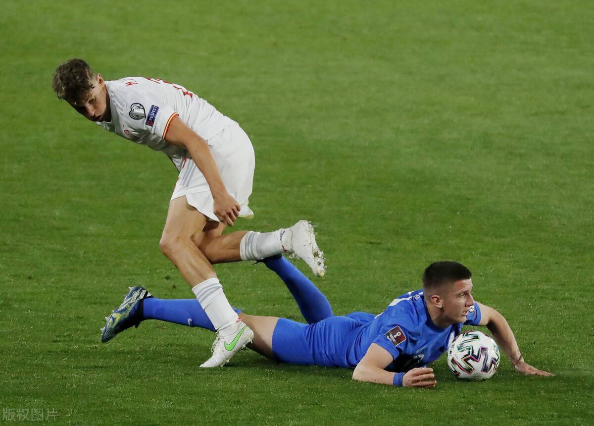 西班牙客场惨败,争冠前景黯淡 西班牙客场惨败,争冠前景黯淡