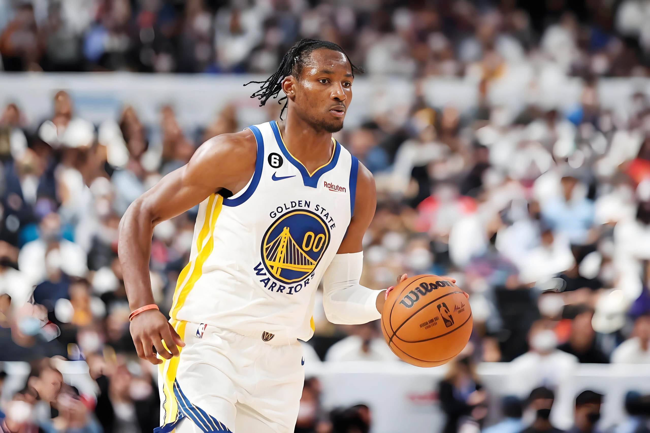 V体育官网-火箭客场再获胜利，全队篮板战斩获成功